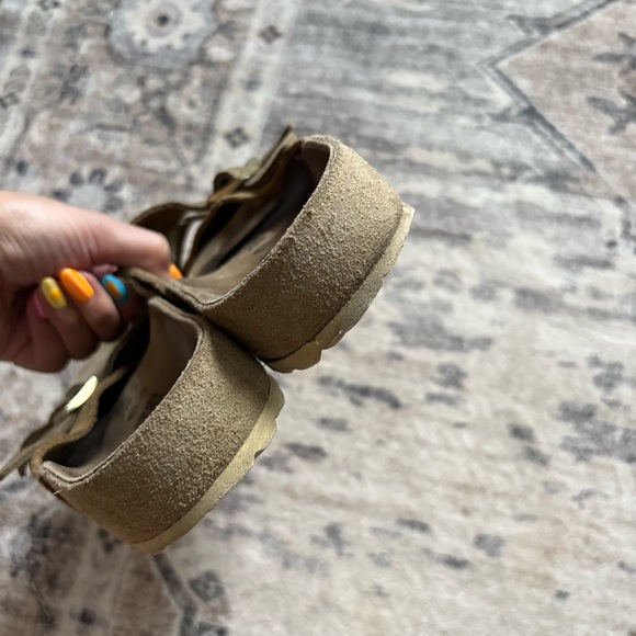 Birkenstock Vaduz Suede Sandals in Gold Size 40 Metallic Gold - Picture 5 of 8